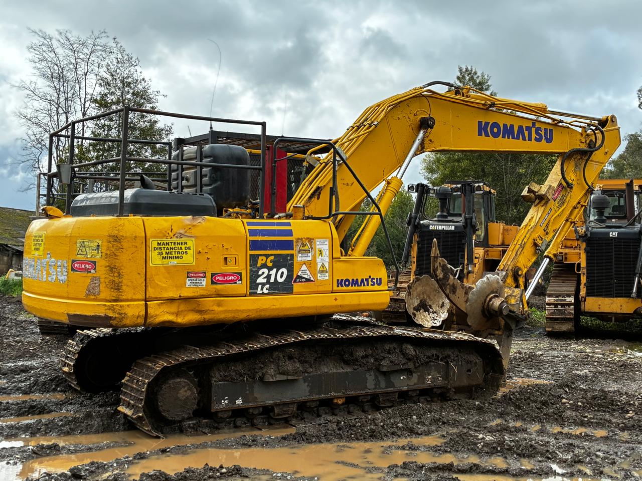 Excavadora Komatsu PC210